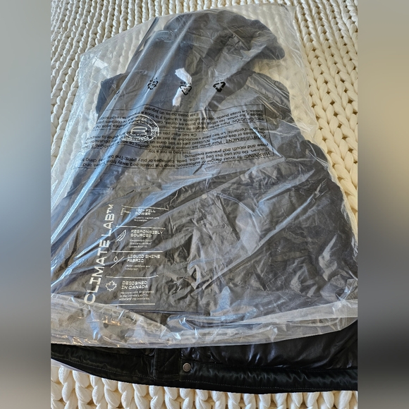 Aritzia The Super Puff™ Vest - Hi-Gloss - Picture 5 of 5